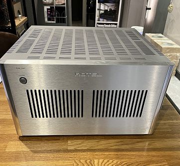 5-ти канальный усилитель мощности Rotel RMB-1585 silver (SALE из шоу-рума)