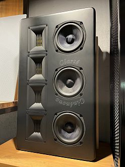 Корпусная LCR акустика Earthquake Sound Cinenova Clarte On-Wall LCR OW-C5 из ДЕМО (пара)