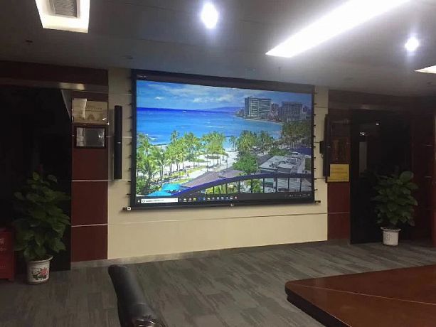 Моторизованный ALR экран с системой натяжения Global Screens Intelligent HomeScreen EWC2-150 187*332 Black Code 4K