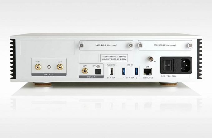 Сетевой аудио сервер/плеер Aurender A200 8Tb SSD Silver