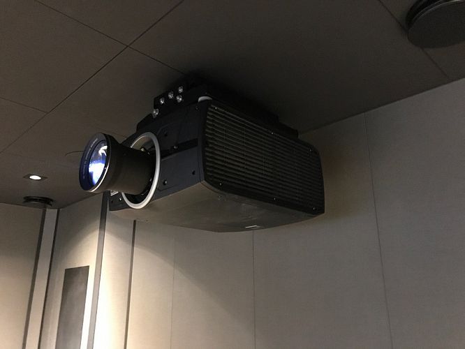 Barco Balder Cinemascope