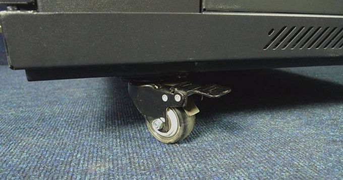 Рэковый шкаф Wize Pro W42U8080R (в комплекте полки, заглушки, крепеж)