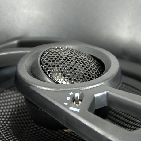 Встраиваемая в потолок акустика Aperion Audio Clearus 6C Angled