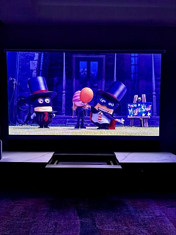 Моторизованная тумба с экраном для ультракороткофокусных лазерных проекторов Intelligent Invisible Cabinet-100 white (SALE из шоу-рума)