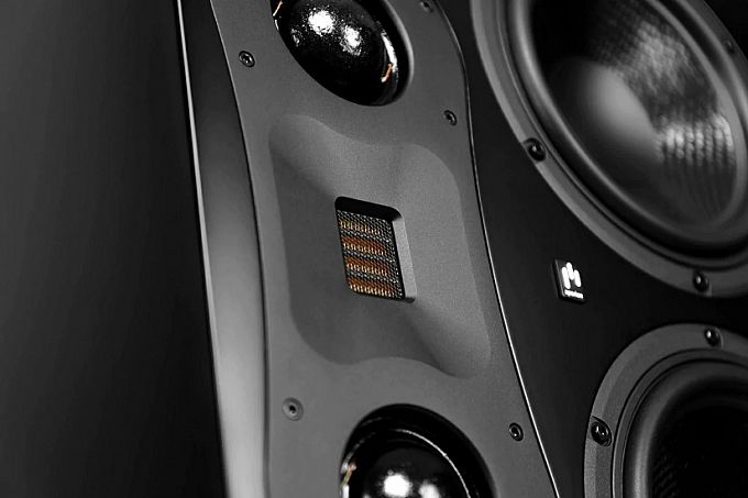 Корпусная кинотеатральная  LCR акустика Aperion Audio Theatrus T65