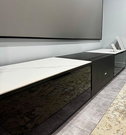 Моторизованная тумба для ультракороткофокусных лазерных проекторов Intelligent Smart Cabinet-280-130 (SALE из шоу-рума)