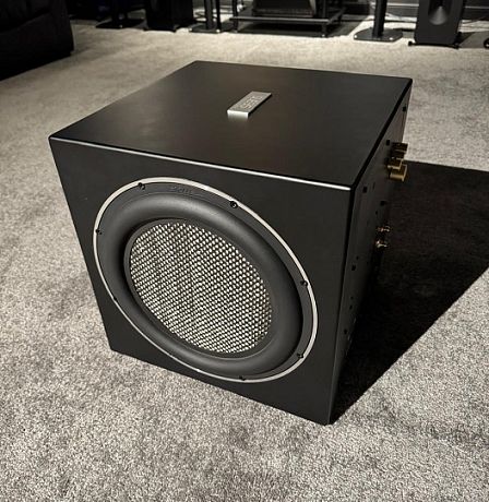Сабвуфер Starke Sound SUB35 Matte Black (SALE из шоу-рума)