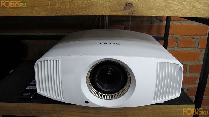 Проектор Sony VPL-VW550ES/W