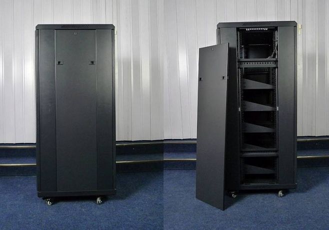 Рэковый шкаф Wize Pro W42U8080R (в комплекте полки, заглушки, крепеж)