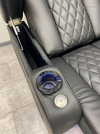 Комплект из 2-x моторизованных кресел 7Seats Diamond Console Edition Black Alcantara