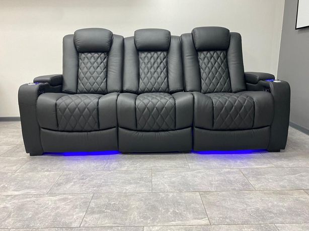 Комплект из 2-x моторизованных кресел реклайнеров 7Seats Diamond Console Comfort Edition (кожа/пвх) SALE из шоу-рума