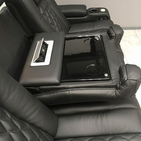 Комплект из 2-x моторизованных кресел реклайнеров 7Seats Diamond Console Comfort Edition (кожа/пвх) SALE из шоу-рума