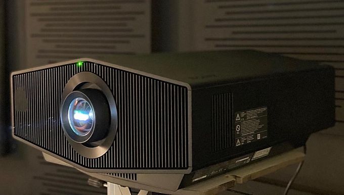 Лазерный 4K проектор Sony VPL-XW5000 black