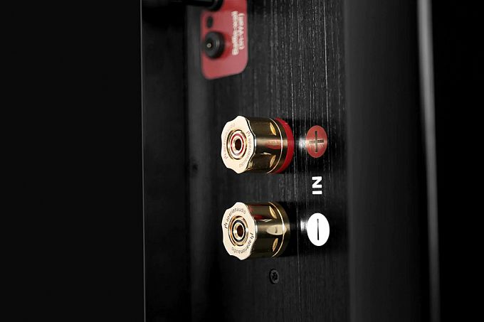 Корпусная кинотеатральная LCR акустика Aperion Audio Theatrus T80S Slim