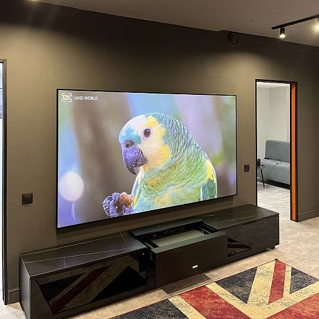 Моторизованная тумба Intelligent Smart Cabinet-280 (в комплекте с проектором Formovie и 100" экраном) Sale из шоу-рума
