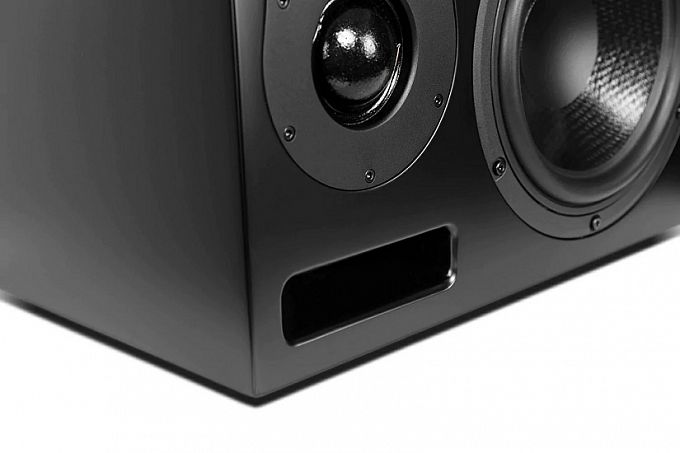 Корпусная кинотеатральная  LCR акустика Aperion Audio Theatrus T65