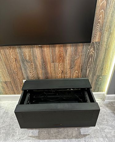 Моторизованная консоль для ультракороткофокусных лазерных проекторов Intelligent DIY Console MKII Black (для настенных экранов)