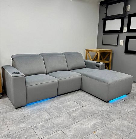 3-х местный диван-реклайнер 7Seats Gravity Comfort Edition (ткань) SALE из шоу-рума