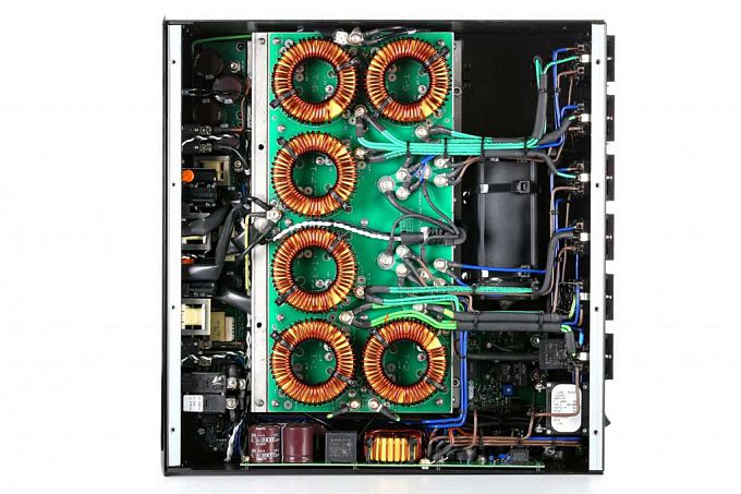 Система рассеивания шумов электропитания AudioQuest Niagara 7000 (12 розеток)