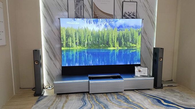 Моторизованная тумба с экраном для ультракороткофокусных лазерных проекторов Intelligent Invisible LED Cabinet-120 Dark Grey Alu