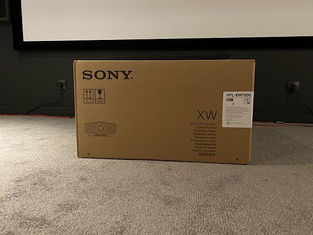 Лазерный 4K проектор Sony VPL-XW7000ES black (без ндс)