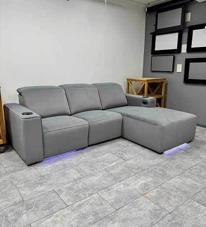 3-х местный диван-реклайнер 7Seats Gravity Comfort Edition (ткань) SALE из шоу-рума