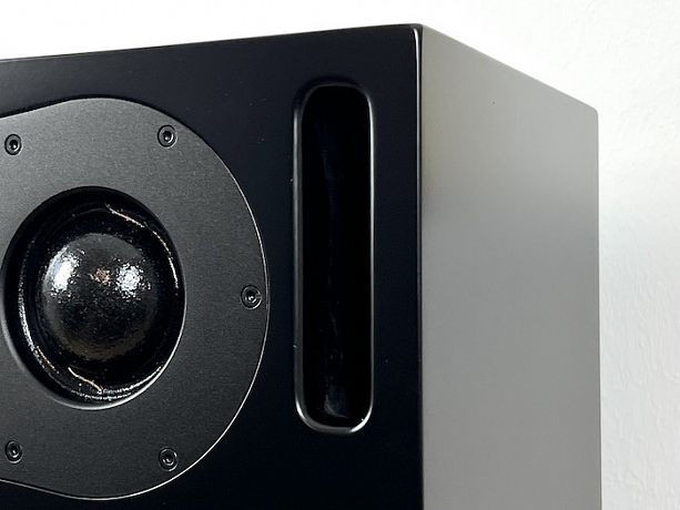 Корпусная кинотеатральная LCR акустика Aperion Audio Theatrus T80S Slim