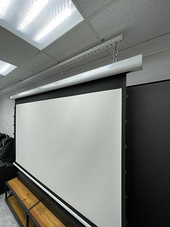 Моторизованный экран Elunevision Titan Tab-Tensioned EV-T2-106-1.2 132*234 Cinema White (SALE из шоу-рума)