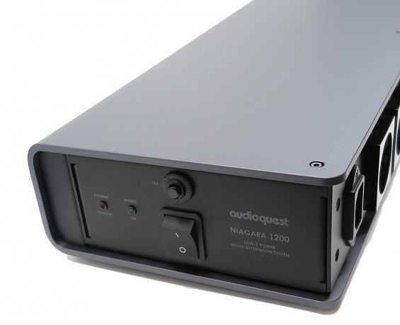 Система рассеивания шумов электропитания AudioQuest Niagara 1200 (7 розеток)