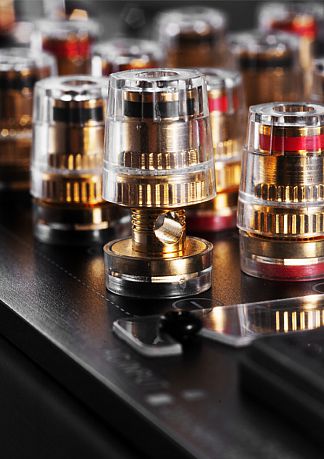 8-ми канальный усилитель мощности Starke Sound Fiera8