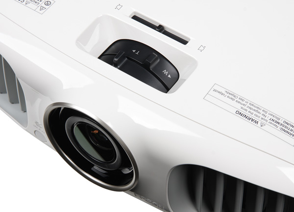 Проектор Epson EH-TW5900, регулировки объектива Проектор Epson EH-TW5900, регулировки объектива