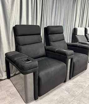 Комплект из 2-x моторизованных кресел 7Seats Lambro GT Carbon (3 подлокотника) Alcantara