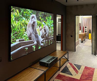 Комплект лазерный проектор Formovie THEATER + 100" ALR экран Black Code UST 0.5